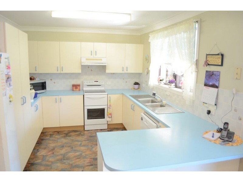 2 Palm Terrace, Yamba NSW 2464