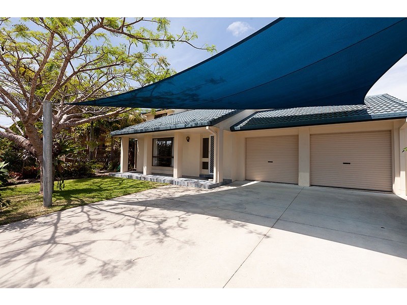 19 Binnacle Court, Yamba NSW 2464