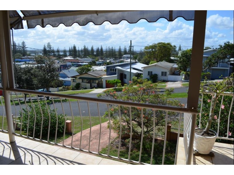 12 Beach street, Yamba NSW 2464