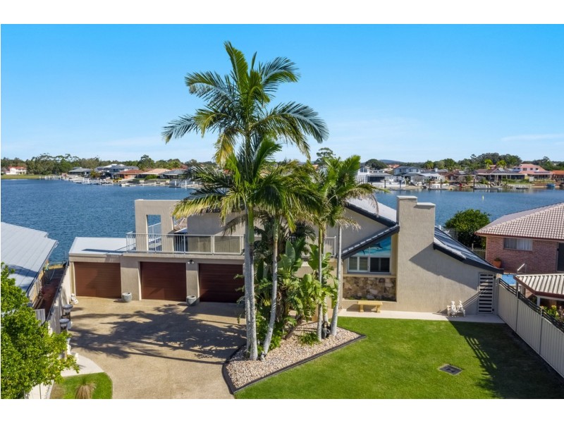 3 Tecoma Place, Yamba NSW 2464