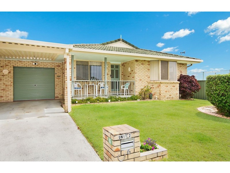2/6 Park Avenue, Yamba NSW 2464