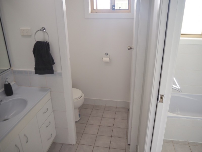 2/6 Park Avenue, Yamba NSW 2464