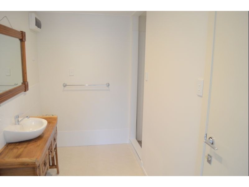 1/2 Yamba Street, Yamba NSW 2464