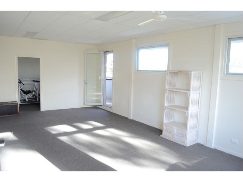 1/2 Yamba Street, Yamba NSW 2464