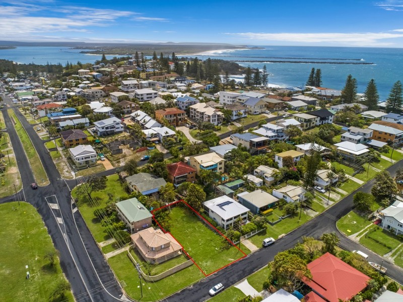 13 Ager Street, Yamba NSW 2464