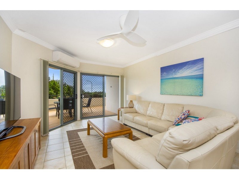 2/2 18-19 Pacific Parade, Yamba NSW 2464