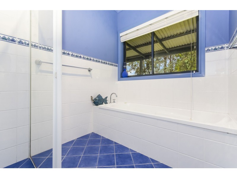 104 Carrs Drive, Yamba NSW 2464