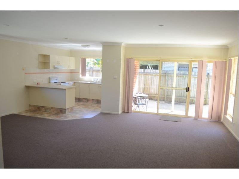 2/6 Daring Cl, Yamba NSW 2464