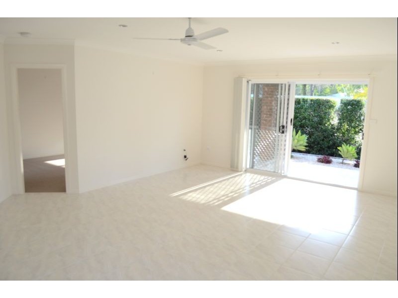 6A Tom Thumb Place, Yamba NSW 2464