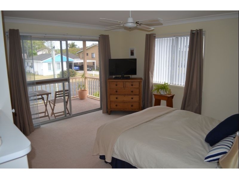 10 Golding Street, Yamba NSW 2464