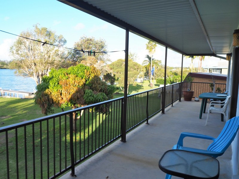 21 Oyster Channel, Micalo Island NSW 2464