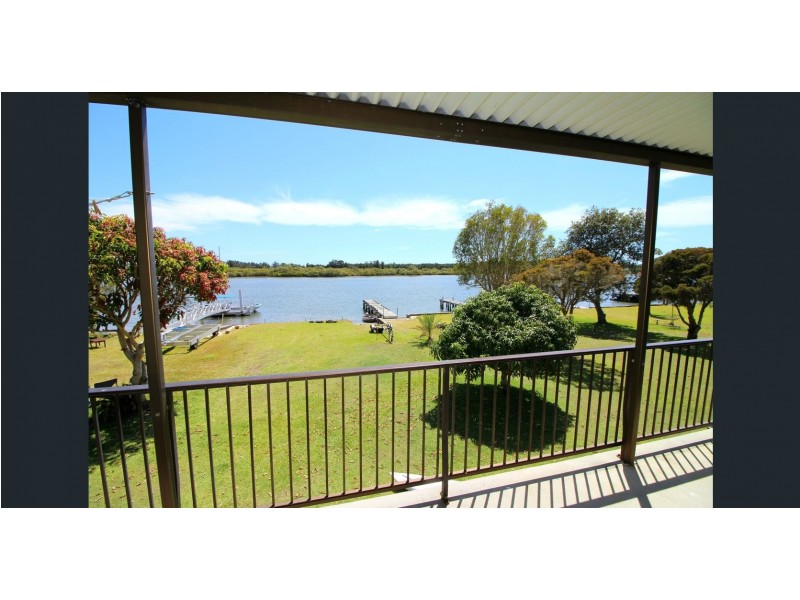 21 Oyster Channel, Micalo Island NSW 2464