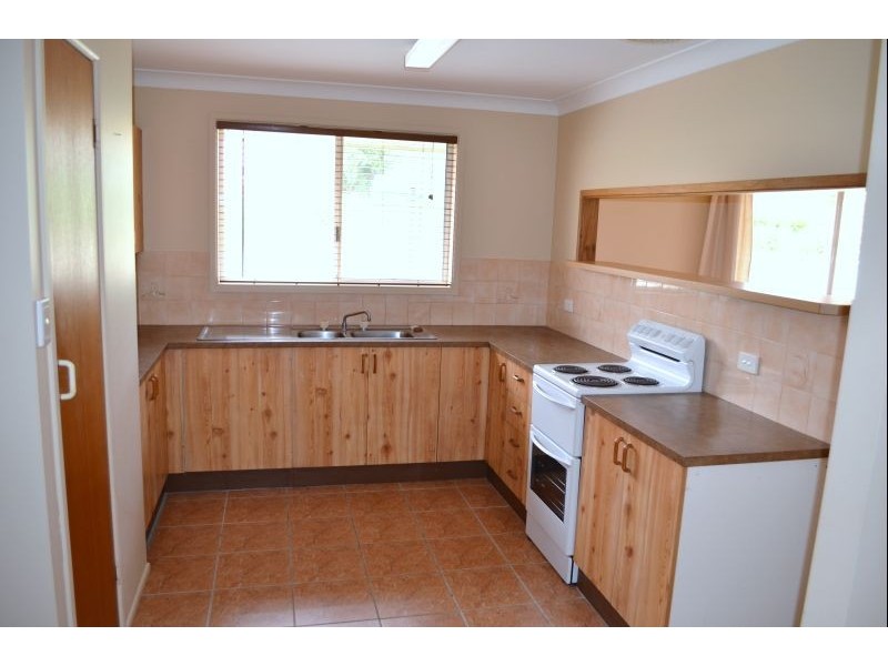 2/13 Roseland Avenue, Yamba NSW 2464