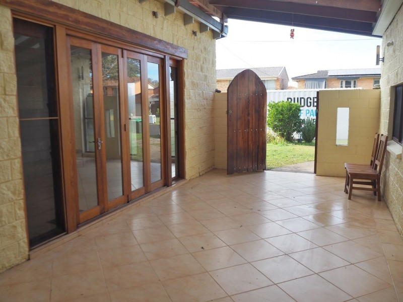 17 Cook Street, Yamba NSW 2464