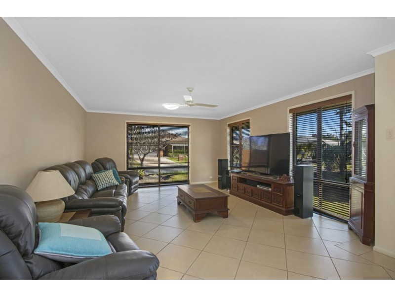 2 Flinders Place, Yamba NSW 2464
