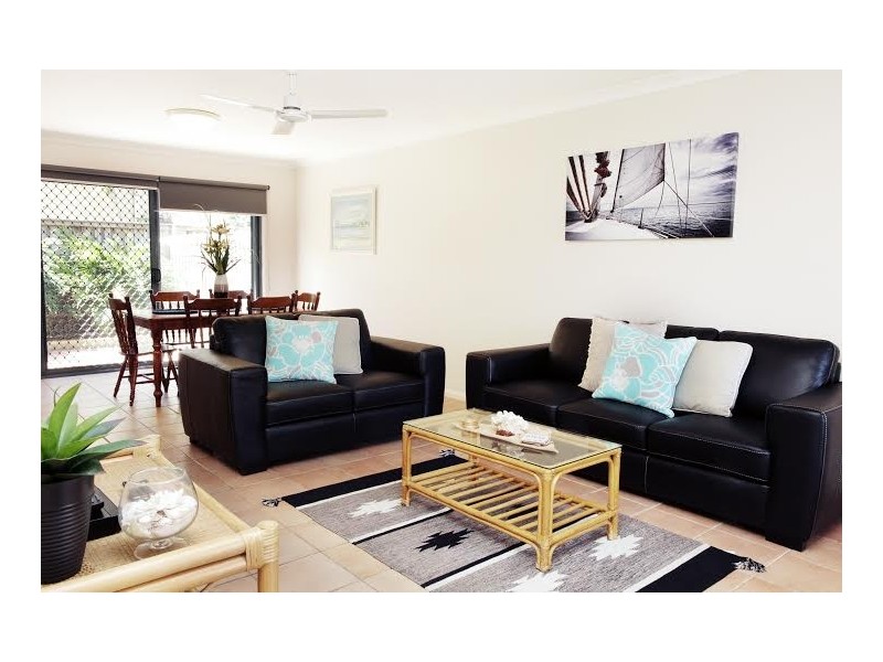 2/8 Beachside Way, Yamba NSW 2464