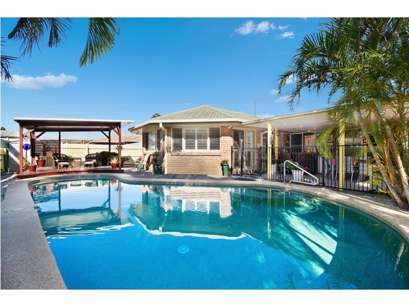 8 Witonga Drive, Yamba NSW 2464