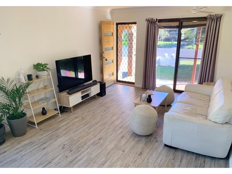 1/12 Cook Street, Yamba NSW 2464