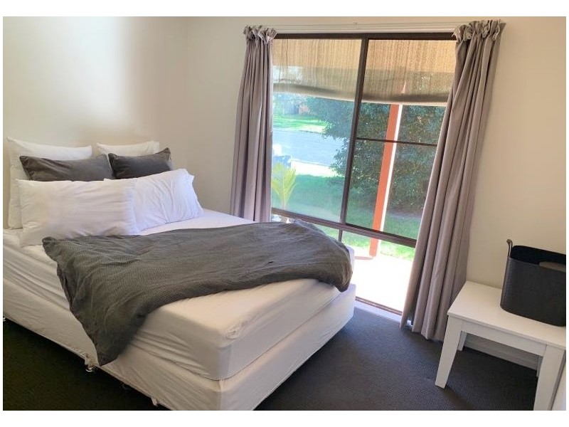 1/12 Cook Street, Yamba NSW 2464