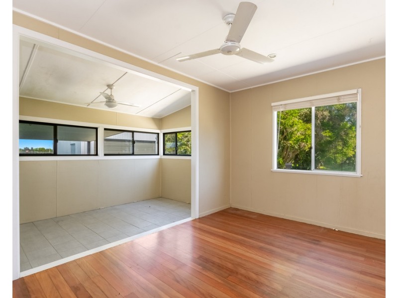 1078 Yamba Road, Palmers Island NSW 2463