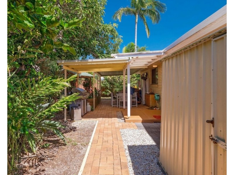 2/3 Melia Place, Yamba NSW 2464