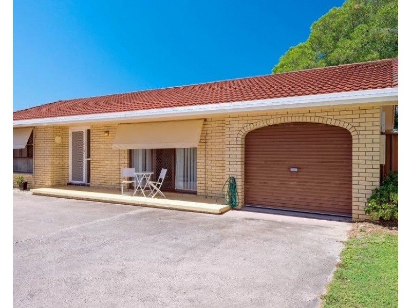 2/3 Melia Place, Yamba NSW 2464