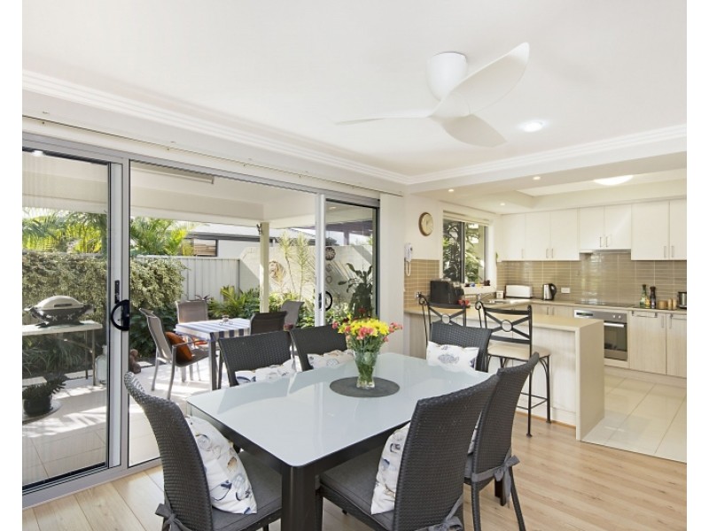 2/1 Flinders Place, Yamba NSW 2464