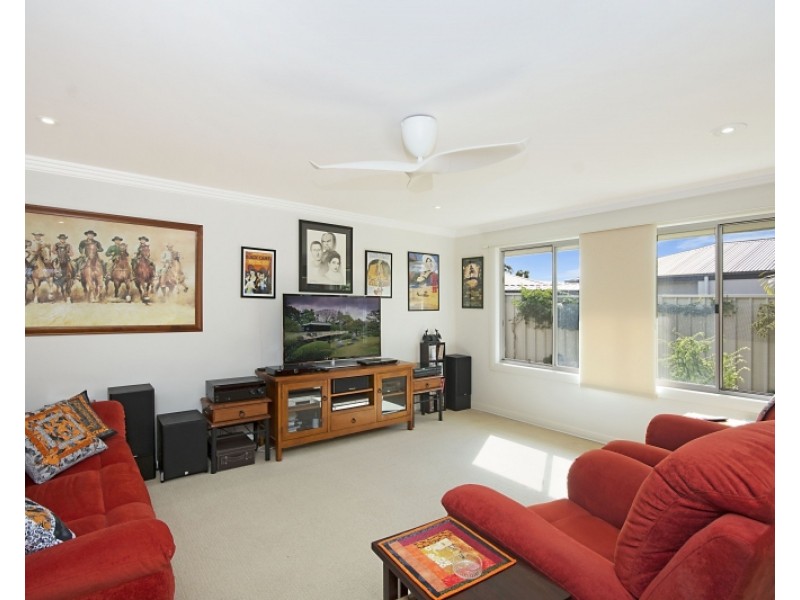 2/1 Flinders Place, Yamba NSW 2464