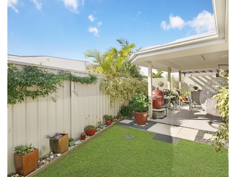 2/1 Flinders Place, Yamba NSW 2464