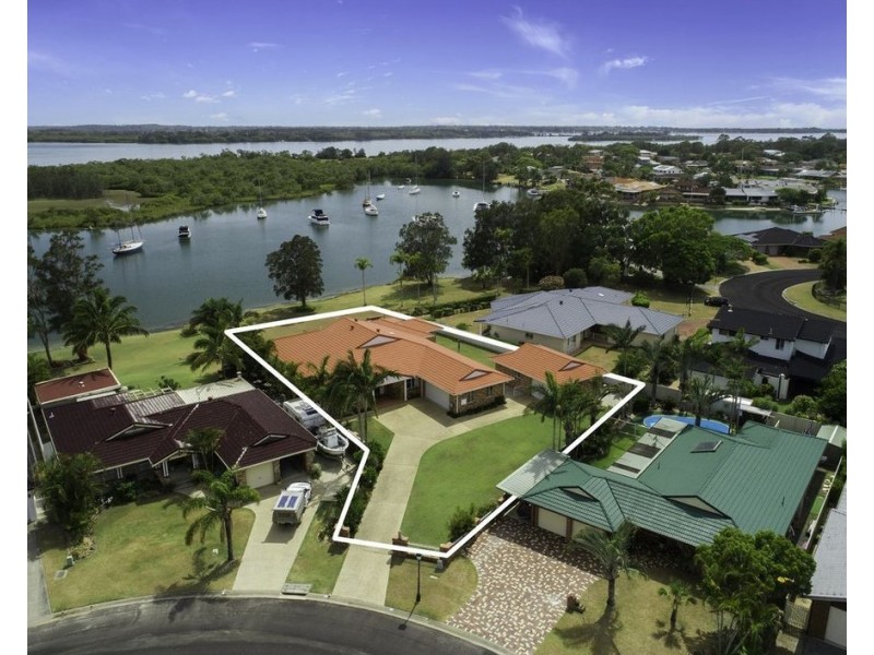 22 Palm Terrace, Yamba NSW 2464