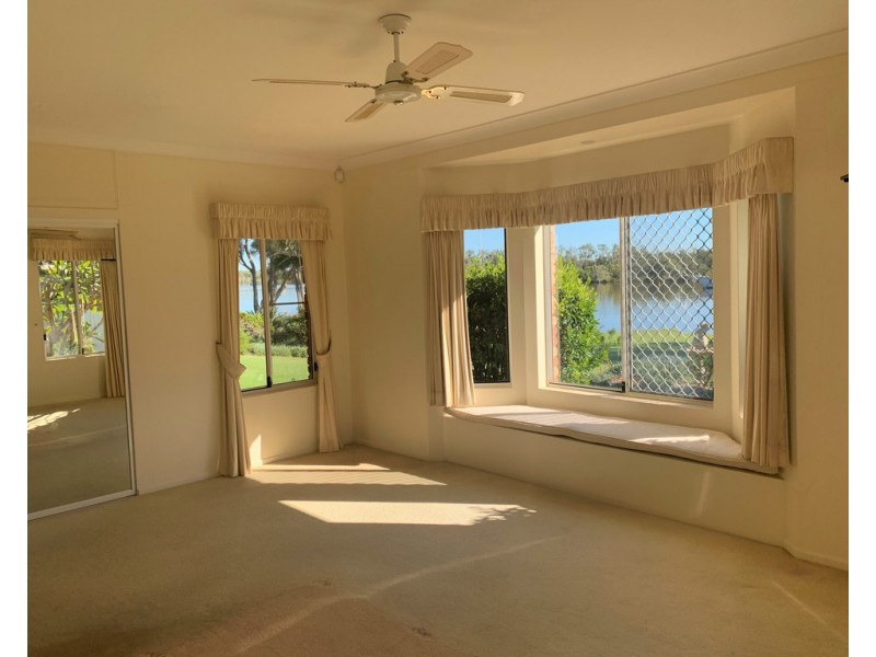 22 Palm Terrace, Yamba NSW 2464