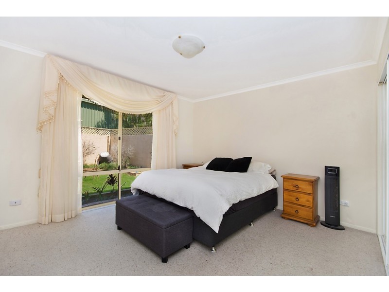 4 Edgewater Close, Yamba NSW 2464