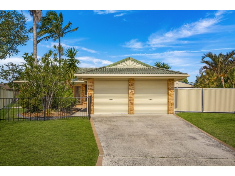 5 Plover Close, Yamba NSW 2464
