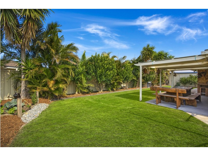 5 Plover Close, Yamba NSW 2464