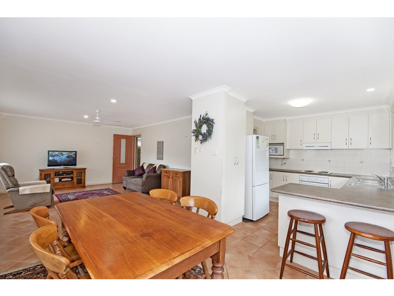 2/32 Harold Tory Drive, Yamba NSW 2464