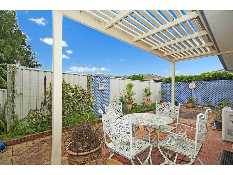 2/32 Harold Tory Drive, Yamba NSW 2464