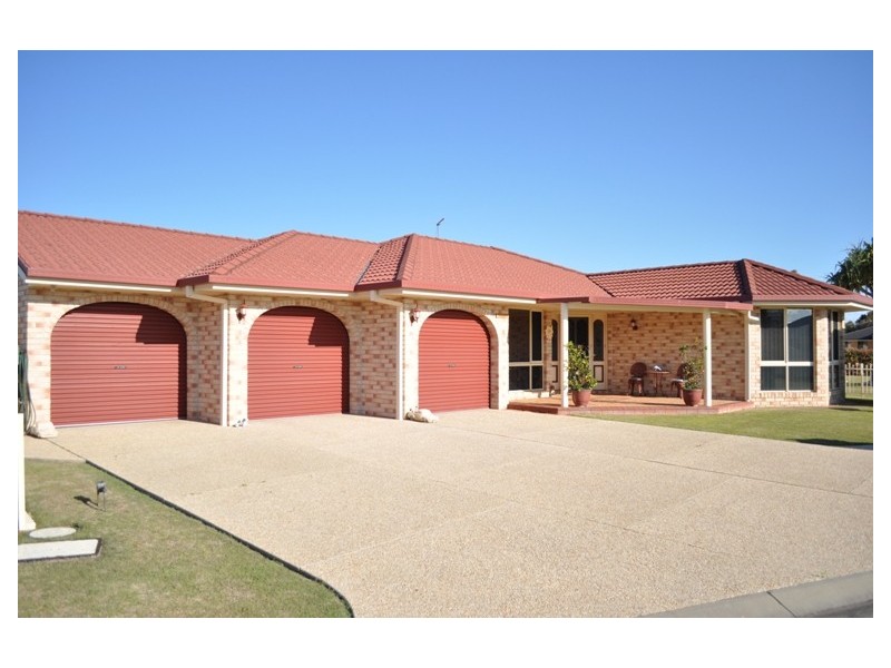 6 Bayview Drive, Yamba NSW 2464