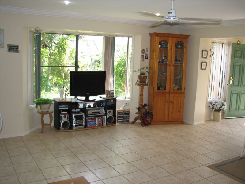 9 Bluewater Court, Yamba NSW 2464