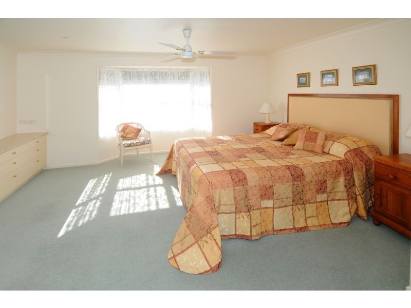 19 Mariners Way, Yamba NSW 2464