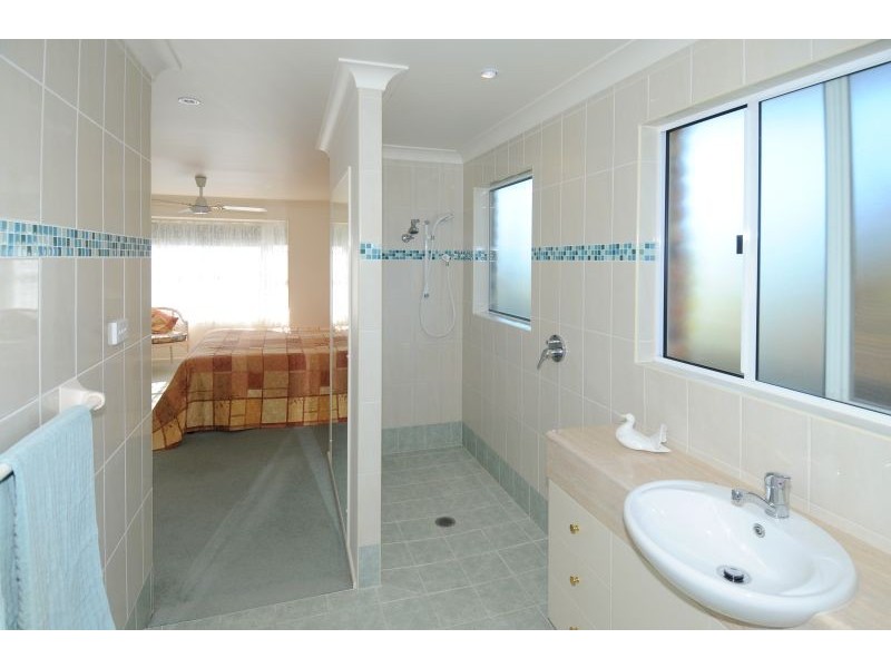 19 Mariners Way, Yamba NSW 2464