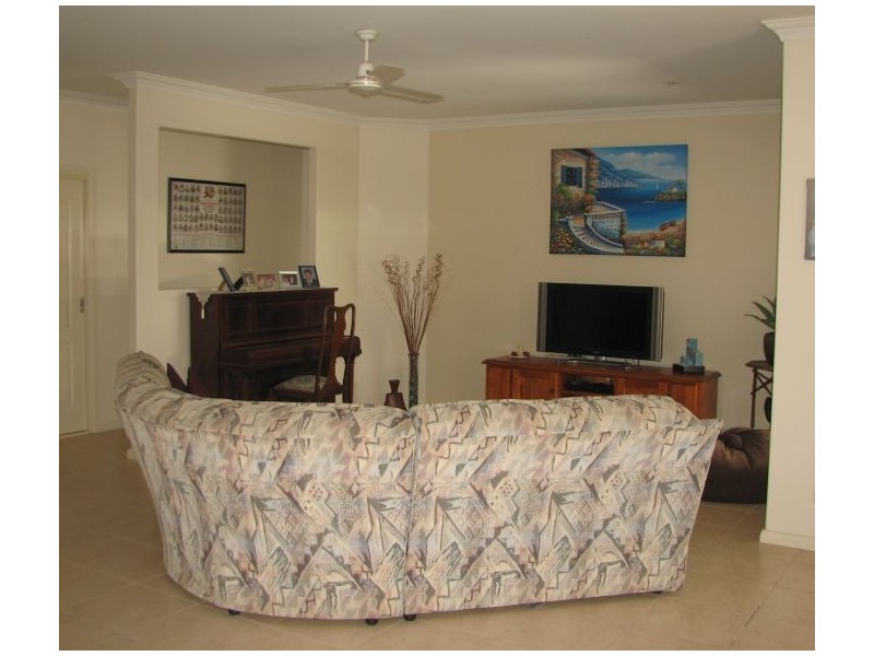 39 William Avenue, Yamba NSW 2464