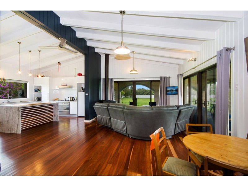 2 Gordon Street, Palmers Island NSW 2463