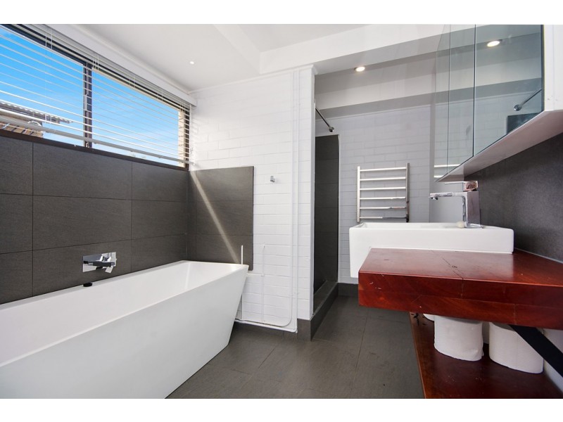 2 Gordon Street, Palmers Island NSW 2463