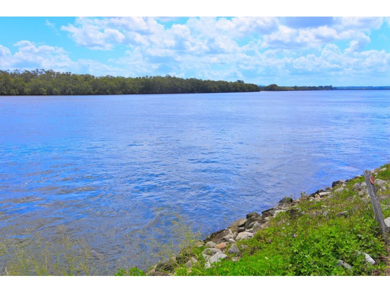 2 Gordon Street, Palmers Island NSW 2463