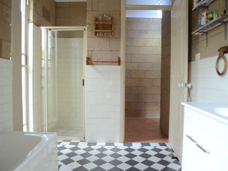 148 Lakes Boulevard, Wooloweyah NSW 2464