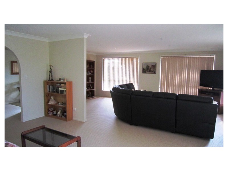 2 Casuarina Close, Yamba NSW 2464