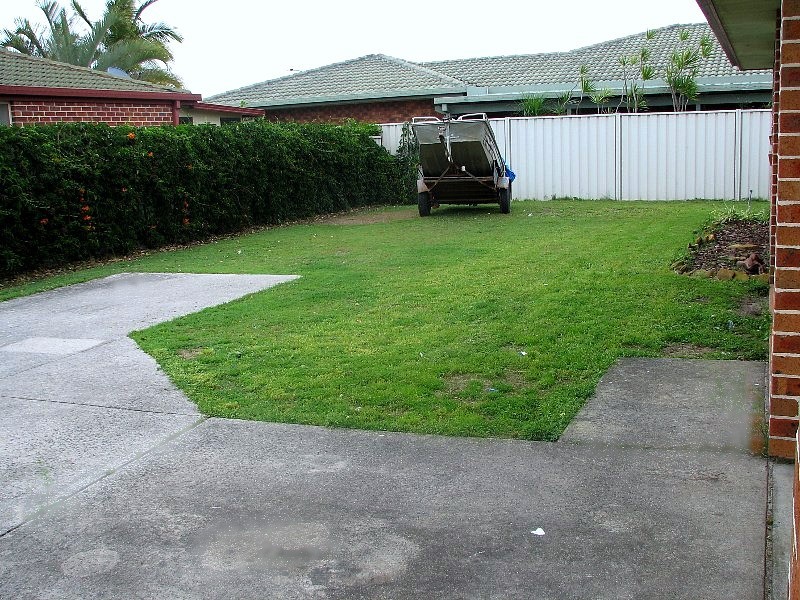 8b Parkview Crescent, Yamba NSW 2464
