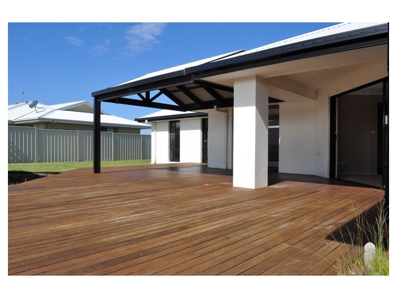 2 Cumberland Court, Yamba NSW 2464