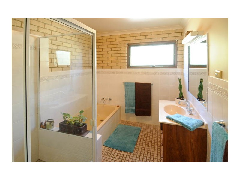 143 Lakes Boulevard, Wooloweyah NSW 2464