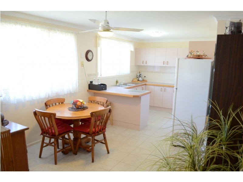 8 Parkview Crescent, Yamba NSW 2464